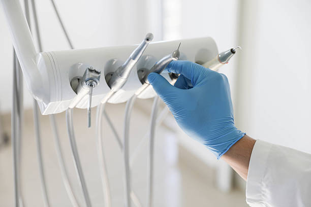 Professional Emergency Dentist technician working in Chevy Chase, MD